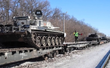 الصورة: الصورة: روسيا تعطل إمدادات الأسلحة الأمريكية بضرب خطوط سكك الحديد الأوكرانية