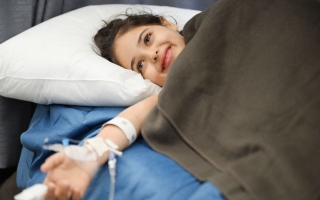 الإمارات تستقبل الدفعة الـ 16 من الأطفال الفلسطينيين الجرحى ومرضى السرطان