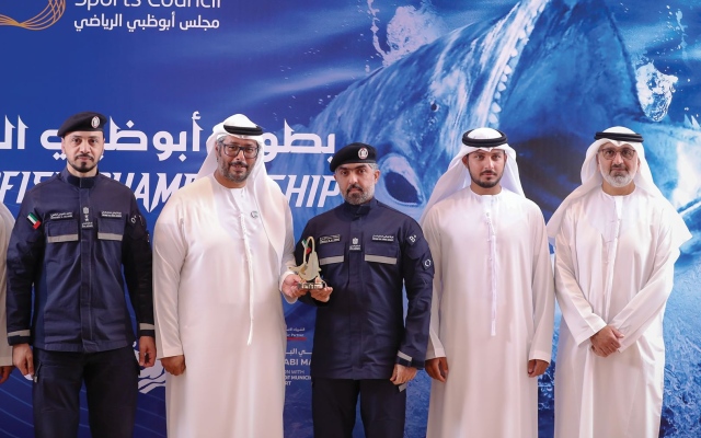 الصورة: الصورة: أحمد بن حمدان يتوِّج الفائزين في بطولة أبوظبي الكبرى لصيد الكنعد 2024