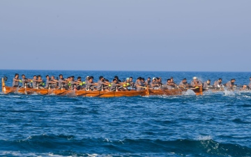 الصورة: الصورة: اختتام المرحلة الأولى من سباق دلما لقوارب التجديف التراثية