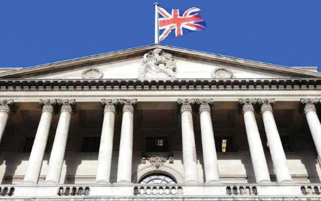 الصورة: الصورة: بنك إنجلترا المنقسم يواجه ضغوطاً إزاء مطالب خفض الفائدة