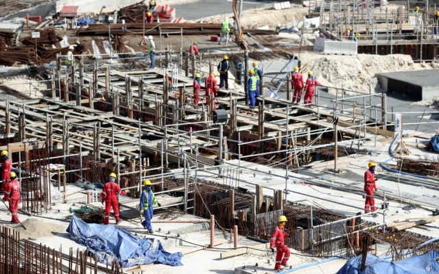 الصورة: الصورة: الإمارات.. إنجازات نوعية ترتقي بحقوق العمال