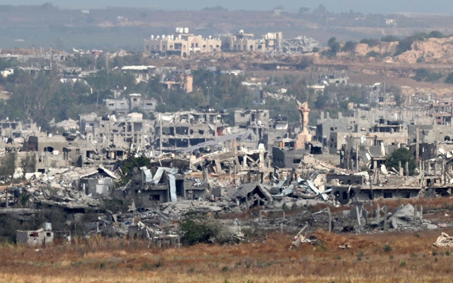 الصورة: الصورة: غزة.. ارتفاع حصيلة القتلى إلى 34596 قتيلاً منذ اندلاع الحرب