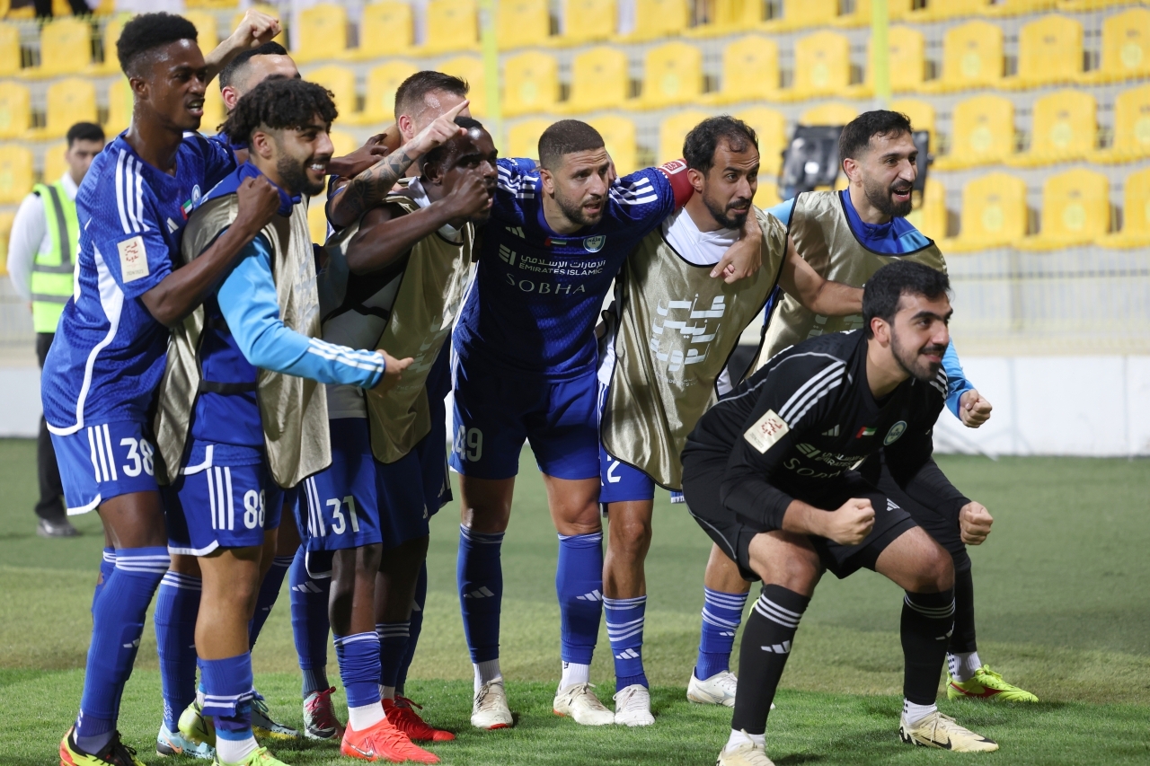 الصورة : فرحة نجوم النصر بعد التأهل إلى نهائى أغلى الكؤوس | تصوير: سالم خميس