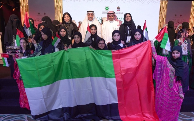 الصورة: الصورة: طلبة الإمارات يحصدون جائزة أفضل عرض في «مهرجان الفنون الخليجي الثاني»