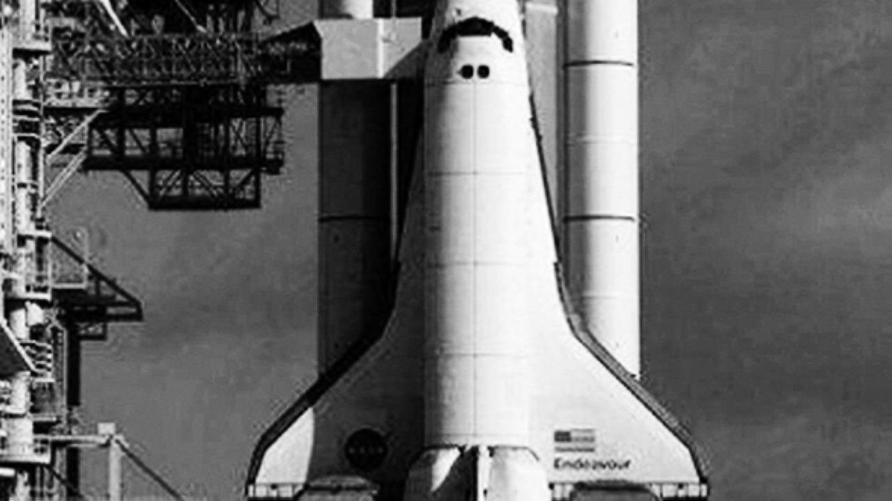 الصورة : 1992 الانطلاقة الأولى لمركبة الفضاء الأمريكية «إنديفور»