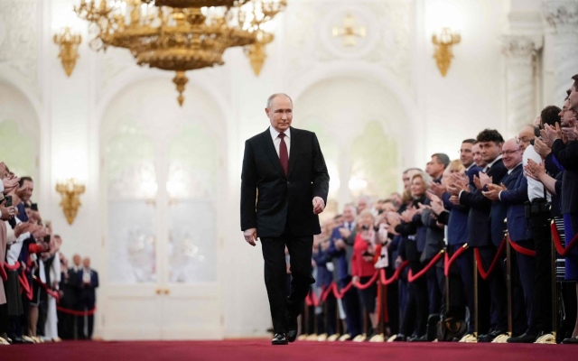 الصورة: الصورة: بوتين يبدأ ولاية رئاسية جديدة بمراسم تنصيب مهيبة في الكرملين