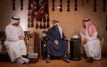 الصورة: الصورة: نهيان وعبد الله بن زايد والوزراء وكبار المسؤولين يعزّون بوفاة الأمير بدر بن عبد المحسن