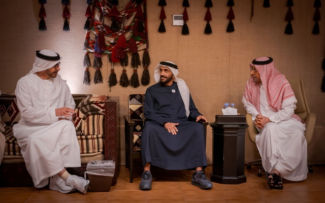 الصورة: الصورة: نهيان وعبد الله بن زايد والوزراء وكبار المسؤولين يعزّون بوفاة الأمير بدر بن عبد المحسن