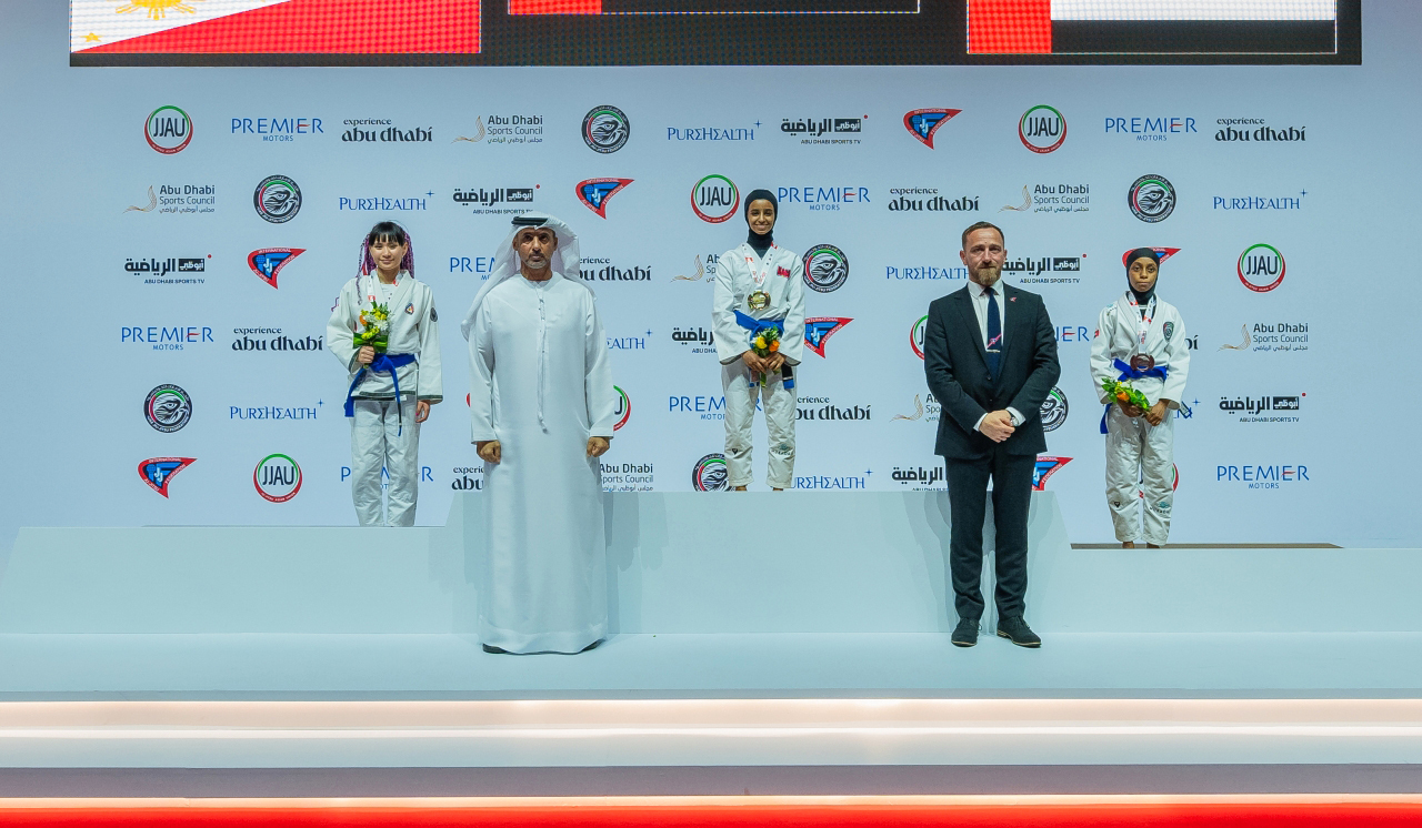 الصورة : بطلات الإمارات على منصة التتويج بعد تألقهن في المنافسات | البيان