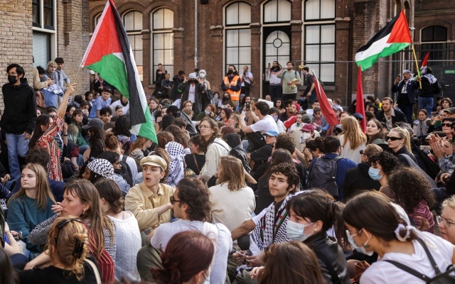 الصورة: الصورة: بايدن يتهم حراك الجامعات بـ «معاداة السامية»