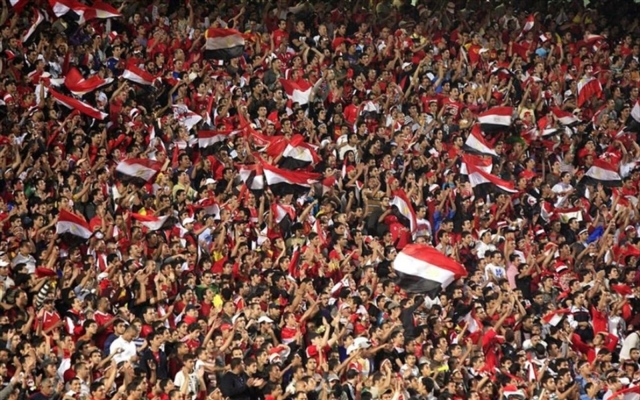 الصورة: الصورة: قرار بزيادة أعداد الجماهير بملاعب كرة القدم المصرية