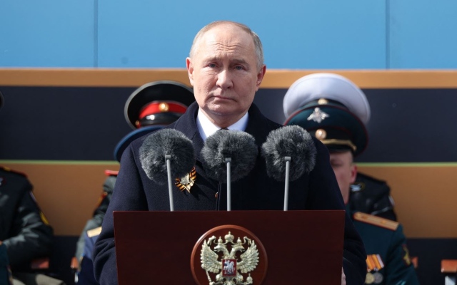الصورة: الصورة: بوتين في خطاب "عيد النصر": القوات النووية في حالة تأهب "دائمة"
