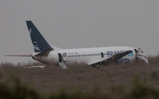 10 مصابين بعد اشتعال طائرة تقل 85 شخصاً في السنغال