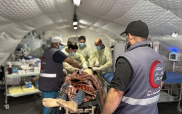 الصورة: الصورة: المستشفى الميداني الإماراتي يواصل تقديم خدماته العلاجية في قطاع غزة
