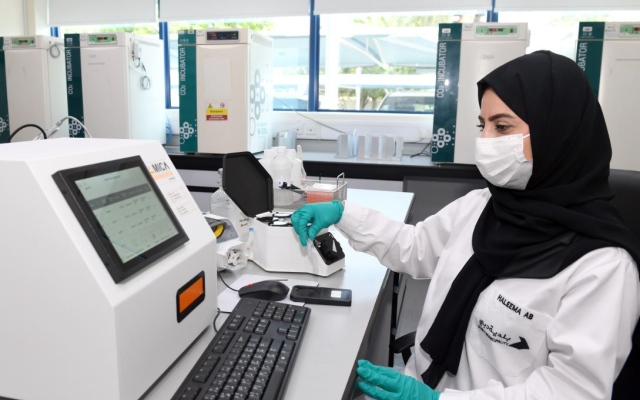 الصورة: الصورة: تقنية جديدة من مختبر دبي المركزي للكشف عن بكتيريا "الليجونيلا" بالاعتماد على الذكاء الاصطناعي