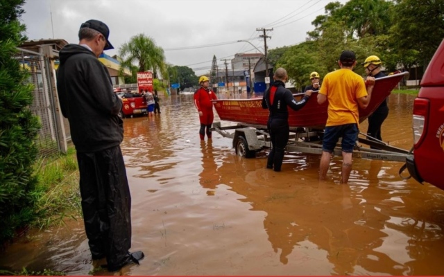 الصورة: الصورة: السلطات البرازيلية تحذر من مزيد من الفيضانات والانهيارات الأرضية مع هطول أمطار جديدة