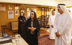 الصورة: الصورة: صقر غباش يزور متحف الفن الإماراتي بدبي