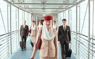 الصورة: الصورة: طيران الإمارات تفتح الباب أمام المؤهلين للانضمام إلى فريقها من المضيفات والمضيفين