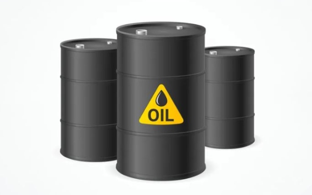 الصورة: الصورة: النفط يتجه لتحقيق مكاسب أسبوعية وسط مؤشرات على تحسن الطلب