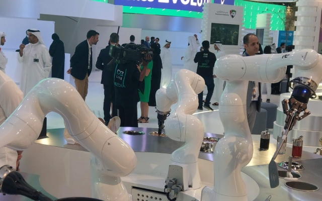 الصورة: الصورة: 8 مليارات درهم حجم سوق الروبوتات في الإمارات