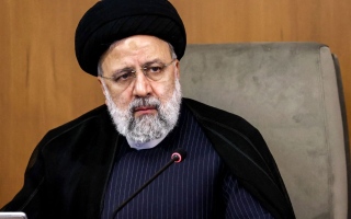 رسمياً.. إعلان وفاة الرئيس الإيراني ومرافقيه في تحطم طائرة هليكوبتر