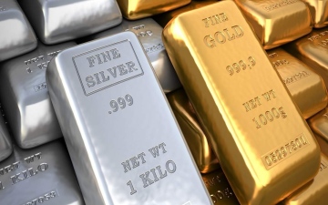 الصورة: الصورة: الذهب يبلغ ذروة جديدة والفضة عند أعلى مستوى في 11 عاما