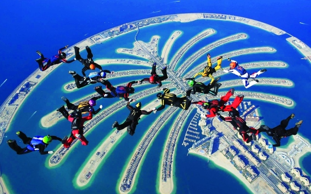 الصورة: الصورة: أداء استثنائي للسياحة في الإمارات خلال الربع الأول