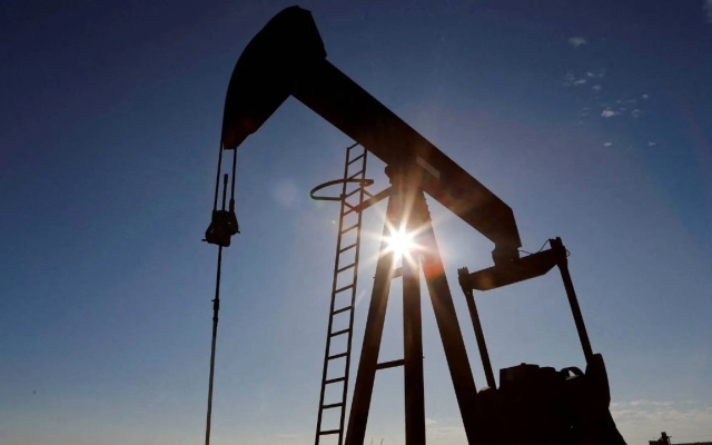 الصورة: الصورة: طفرة صفقات النفط والغاز الأمريكي تعيد رسم مشهد الطاقة